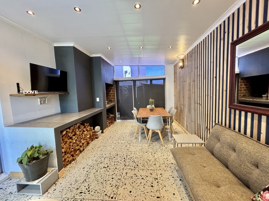 3 Bedroom Property for Sale in Sandown Western Cape